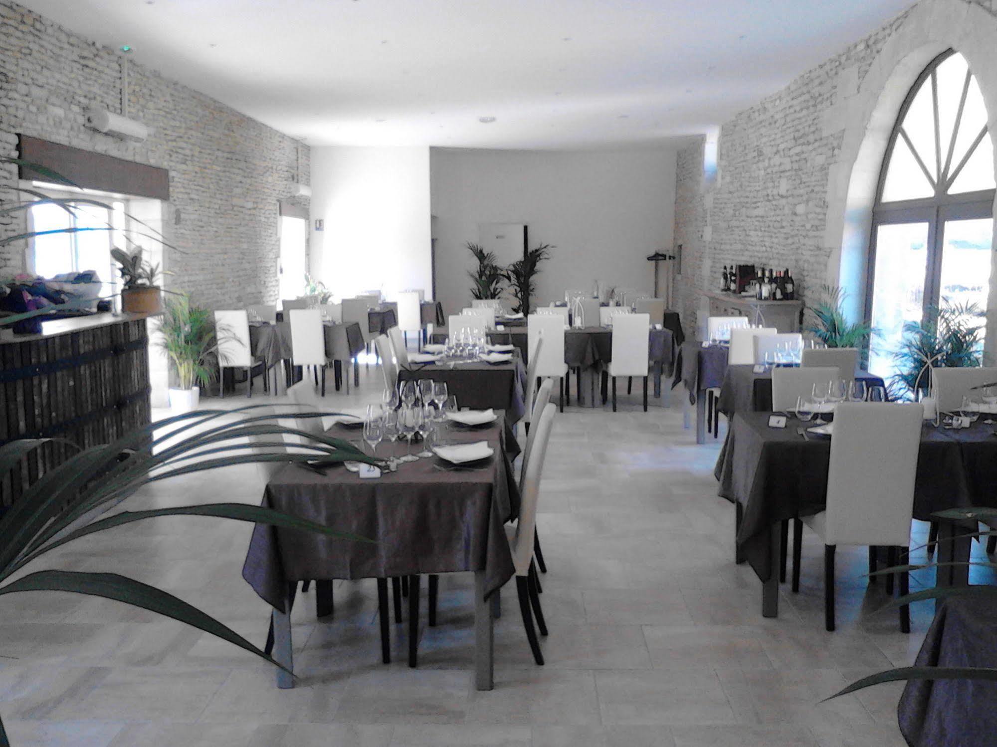 Auberge De La Luzerne Bernières-sur-Mer Exterior foto